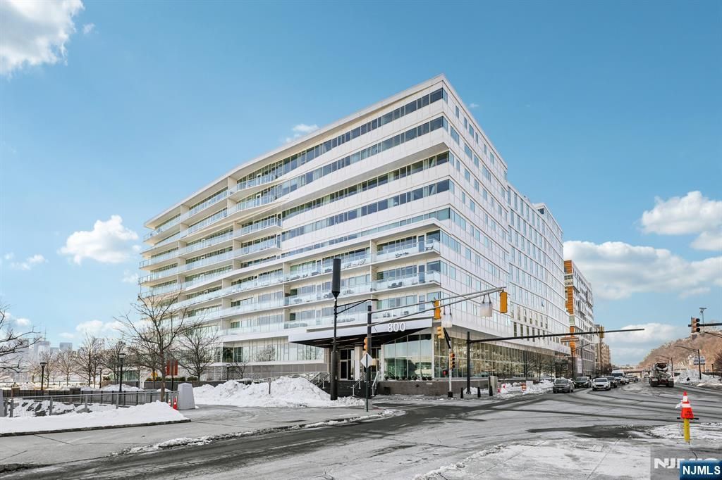 800 Ave At Port Imperial Boulevard 416, Weehawken, NJ 07086
