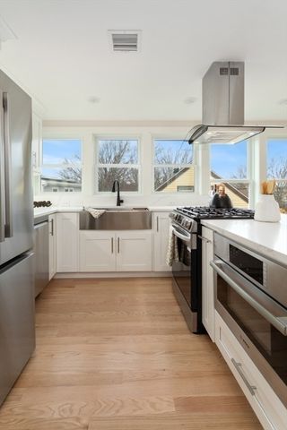 157 Boston Ave 3, Somerville, MA 02144