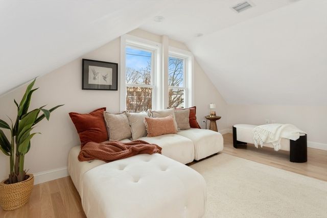 157 Boston Ave 3, Somerville, MA 02144