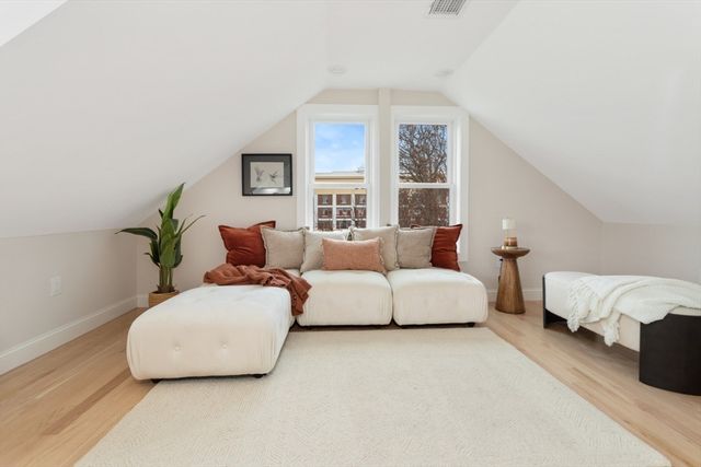 157 Boston Ave 3, Somerville, MA 02144