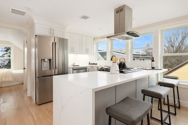 157 Boston Ave 3, Somerville, MA 02144