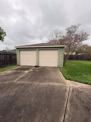 12518 Huntington Field Drive, Houston, TX 77099