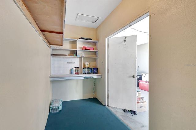 250 BANGSBERG ROAD SE, Port Charlotte, FL 33952