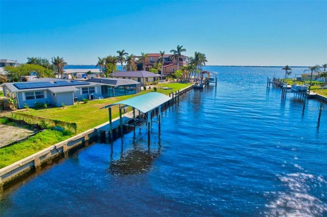 250 BANGSBERG ROAD SE, Port Charlotte, FL 33952