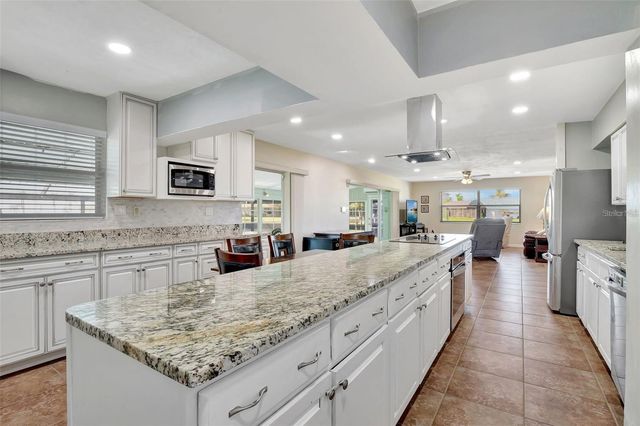 250 BANGSBERG ROAD SE, Port Charlotte, FL 33952