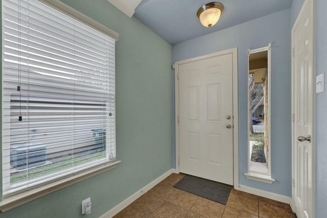 2210 Meadow View DR, San Marcos, TX 78666