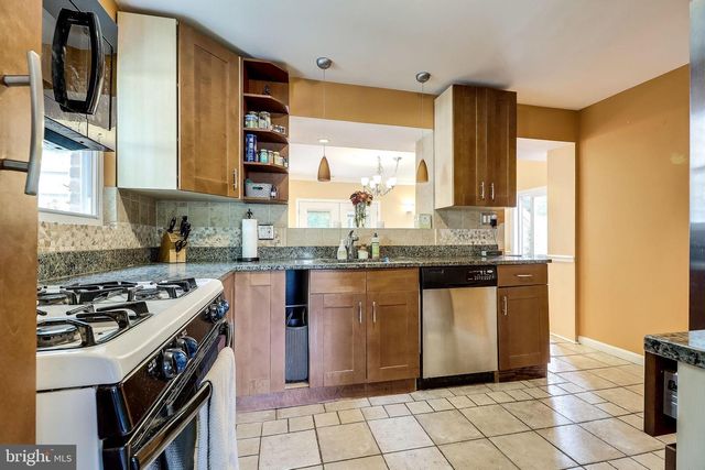 8113 CARLYLE PL, Alexandria, VA 22308