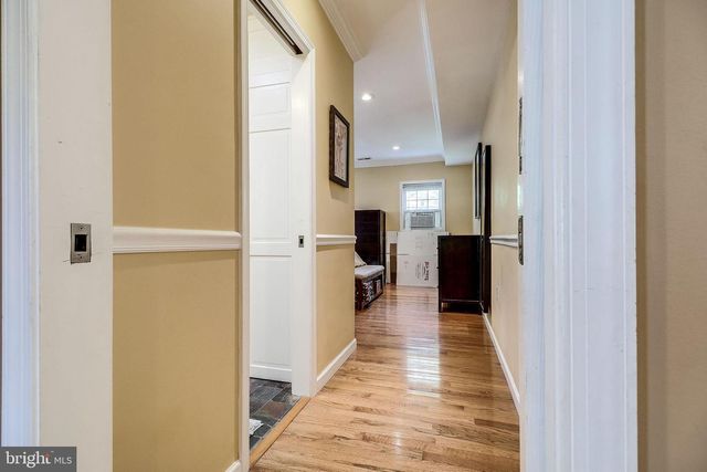 8113 CARLYLE PL, Alexandria, VA 22308