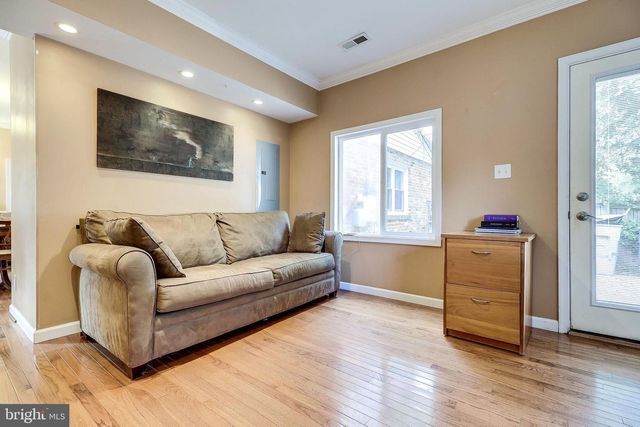 8113 CARLYLE PL, Alexandria, VA 22308