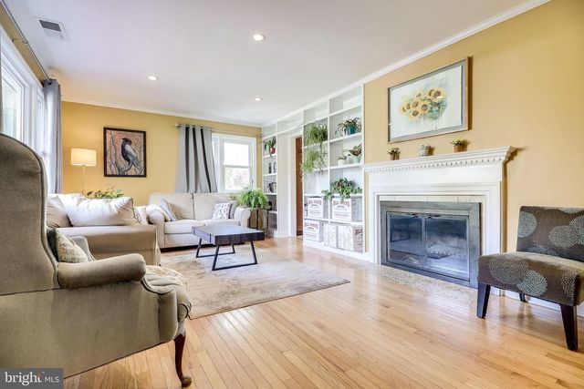 8113 CARLYLE PL, Alexandria, VA 22308