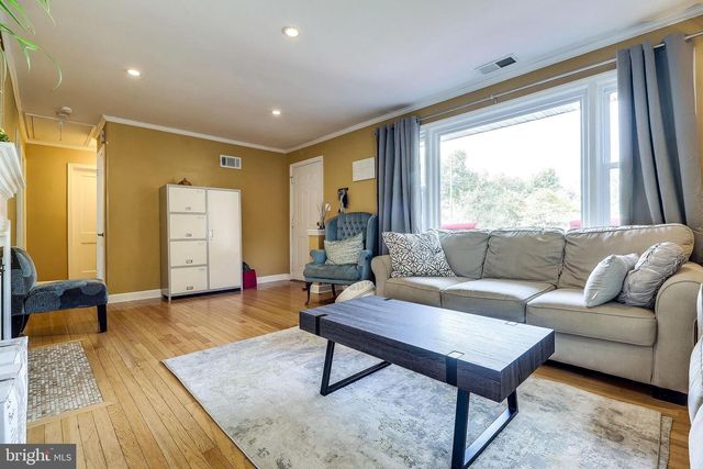 8113 CARLYLE PL, Alexandria, VA 22308