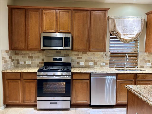 5715 Fairwind Lane, Missouri City, TX 77459