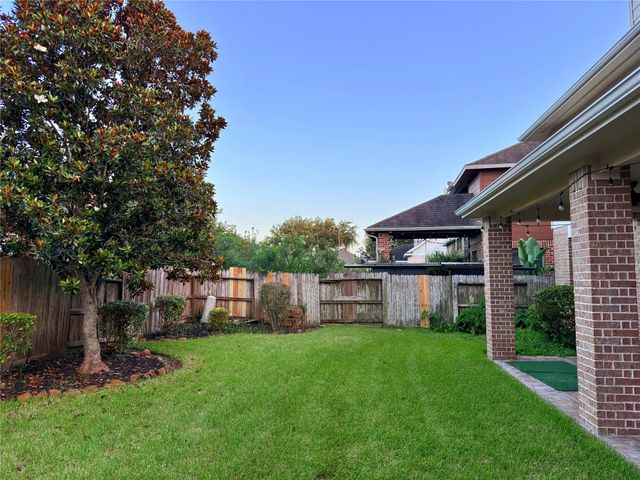 5715 Fairwind Lane, Missouri City, TX 77459