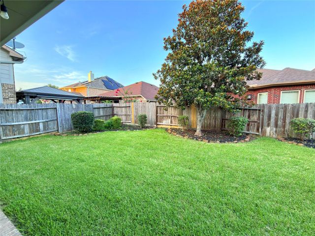 5715 Fairwind Lane, Missouri City, TX 77459
