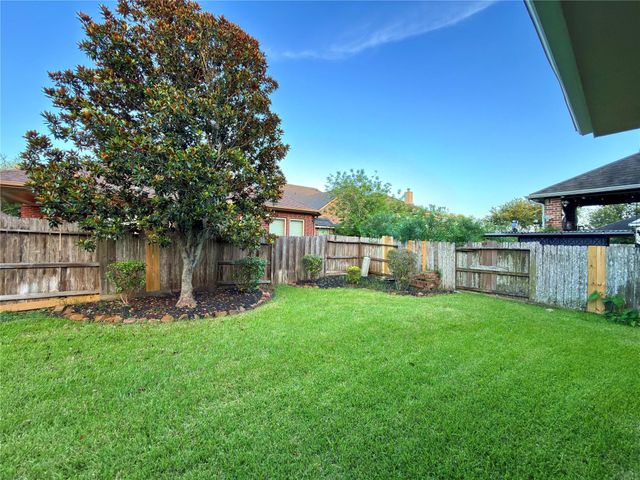 5715 Fairwind Lane, Missouri City, TX 77459