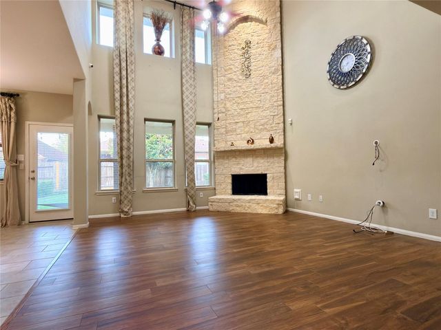 5715 Fairwind Lane, Missouri City, TX 77459