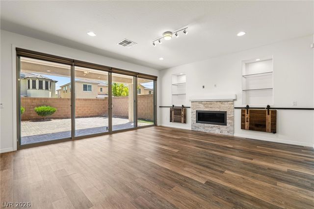 7152 Willow Moss Court, Las Vegas, NV 89148