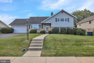 1400 DOGWOOD DR, Reading, PA 19609