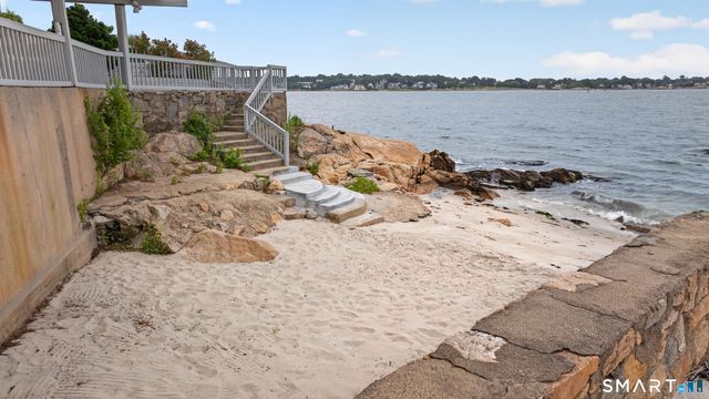 670 Pequot Avenue, New London, CT 06320