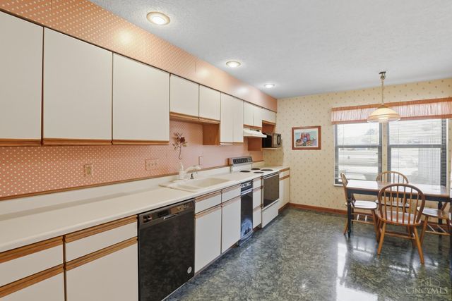 5271 Pros Drive, West Chester, OH 45069