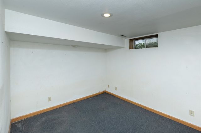 841 13th Street, West Des Moines, IA 50265