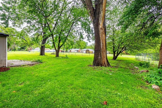 841 13th Street, West Des Moines, IA 50265
