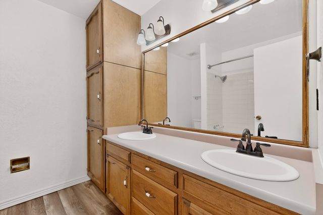 5312 Revi Don Drive NE, Albuquerque, NM 87111