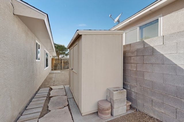 5312 Revi Don Drive NE, Albuquerque, NM 87111