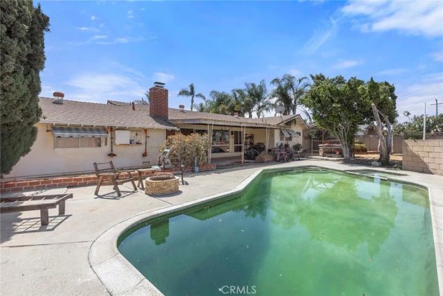 8425 Saturn, Buena Park, CA 90620