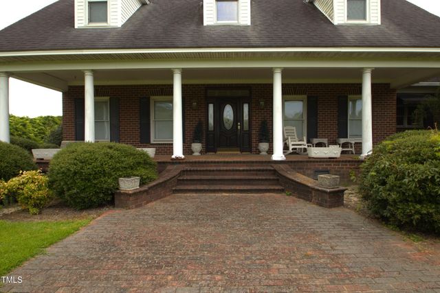 1526 Jonesboro Road, Dunn, NC 28334