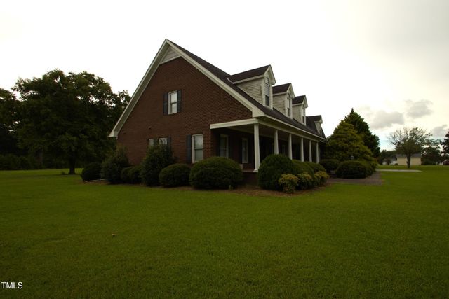 1526 Jonesboro Road, Dunn, NC 28334