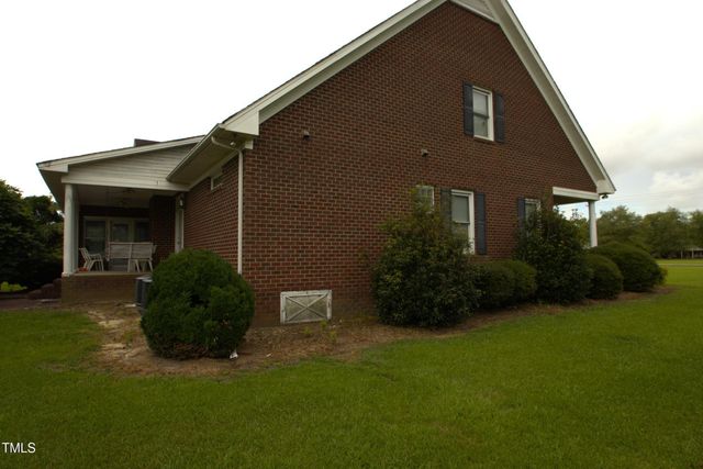 1526 Jonesboro Road, Dunn, NC 28334