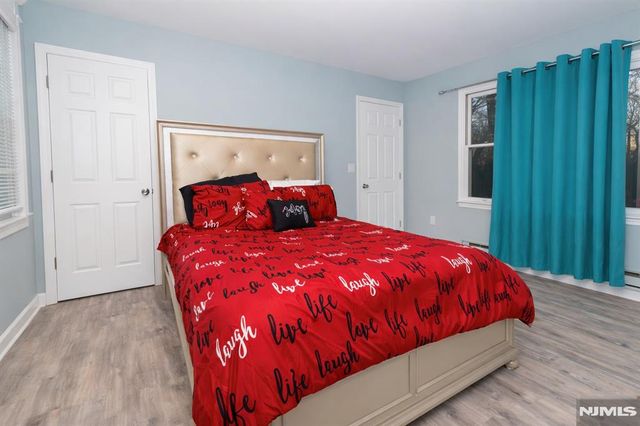 16 Arthur Road, Stanhope, NJ 07874