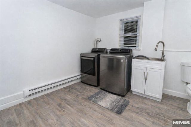 16 Arthur Road, Stanhope, NJ 07874