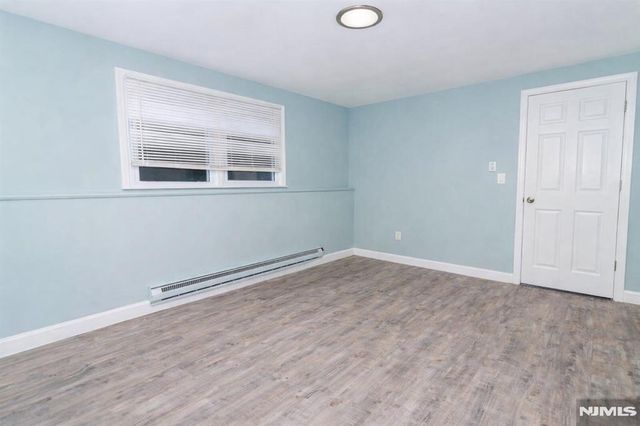 16 Arthur Road, Stanhope, NJ 07874