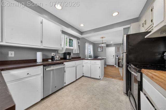 18181 Buckhannon Street, Roseville, MI 48066