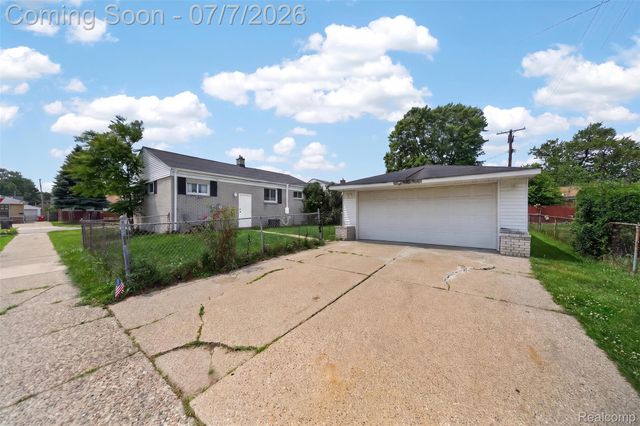 18181 Buckhannon Street, Roseville, MI 48066