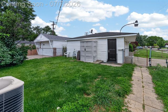 18181 Buckhannon Street, Roseville, MI 48066