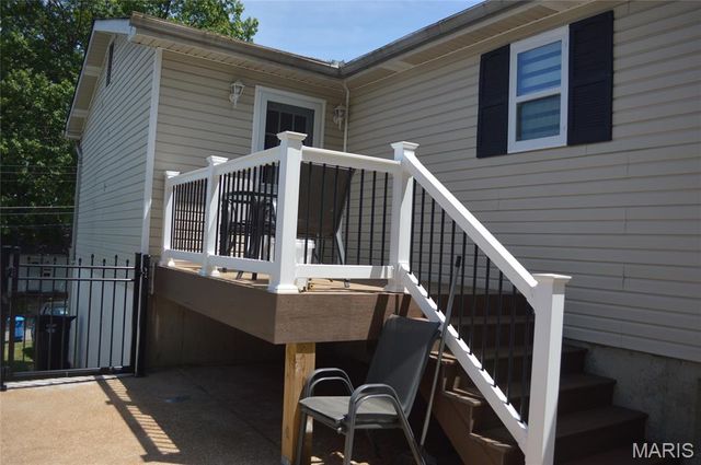 9959 Meadow Avenue, St Louis, MO 63125