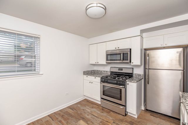 4904 N Harlem Avenue 1W, Harwood Heights, IL 60706