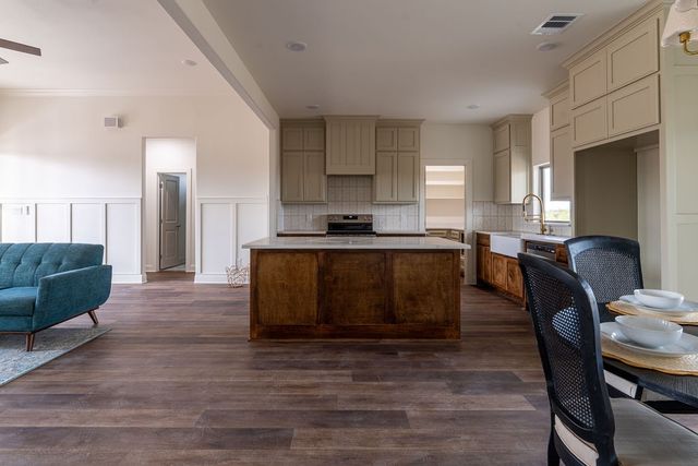 1028 Don Eve Court, Azle, TX 76020