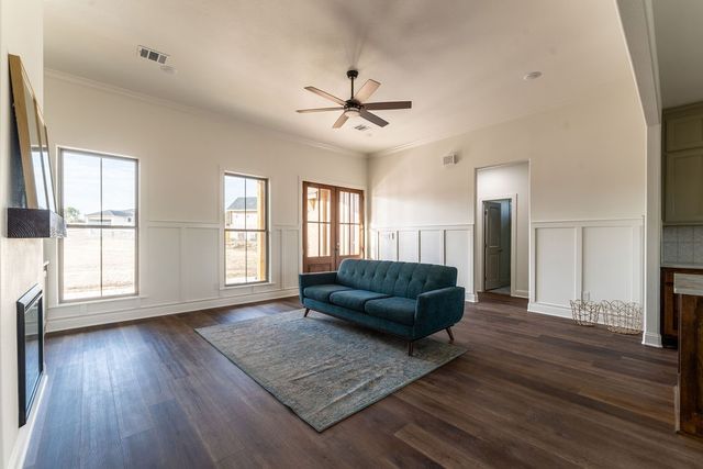 1028 Don Eve Court, Azle, TX 76020