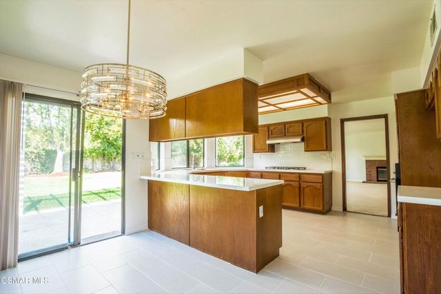 5627 Middle Crest Drive, Agoura Hills, CA 91301