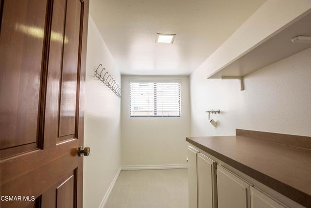 5627 Middle Crest Drive, Agoura Hills, CA 91301