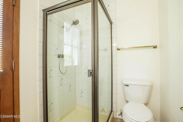 5627 Middle Crest Drive, Agoura Hills, CA 91301