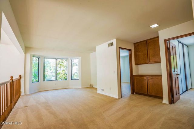 5627 Middle Crest Drive, Agoura Hills, CA 91301