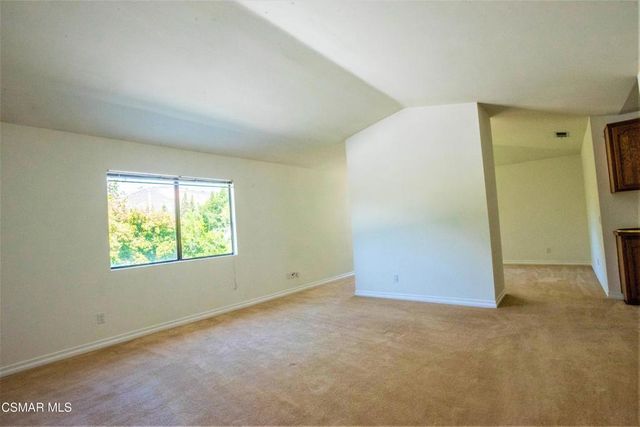 5627 Middle Crest Drive, Agoura Hills, CA 91301