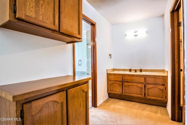 5627 Middle Crest Drive, Agoura Hills, CA 91301