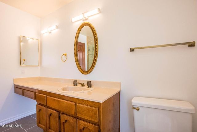 5627 Middle Crest Drive, Agoura Hills, CA 91301