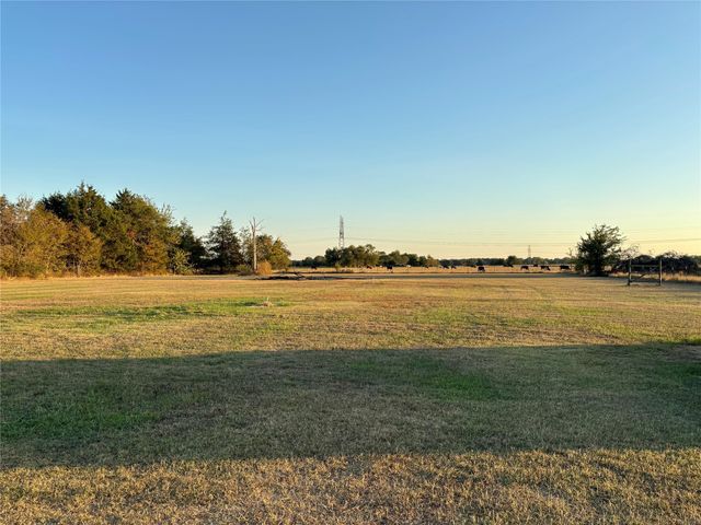 2319 Recreation Road 3, Bonham, TX 75418